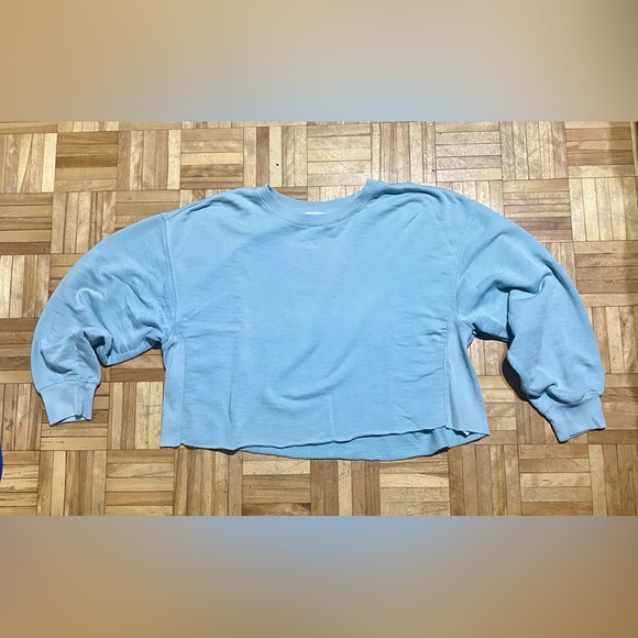 Light blue crop top - Picture 1 of 6